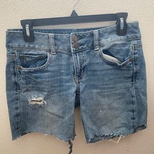 American Eagle low rise shorts